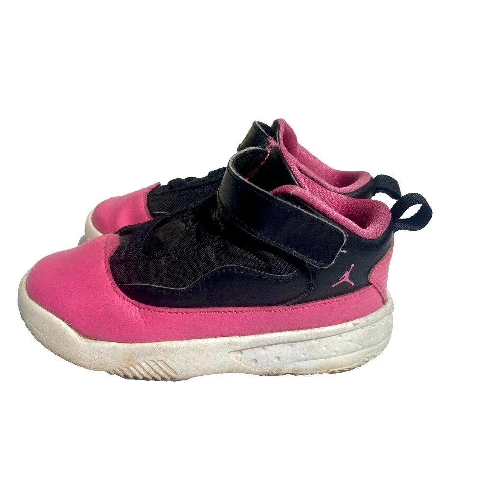 Jordan Max Aura 2 Girl's High Top Shoes Black/Pinksicle  CN8092-006 -Size 10C